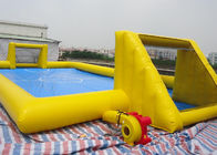 Inflatable ফুটবল খেলা / ফুটবল মাঠ ক্রীড়া সরঞ্জাম 0.45 মিমি সঙ্গে - 0.55 মিমি পিভিসি Tarpaulin