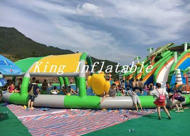 কুমির স্লাইড সঙ্গে বহিরঙ্গন দৈত্য Inflatable জল পার্ক 30 মি ব্যাসার কনস্ট্যান্ট ব্লোয়ার