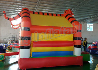 0.55 মিমি পিভিসি Tarpaulin টাইগার প্রস্ফুটিত জাম্পিং ক্যাসল আউটডোর বিনোদন জন্য