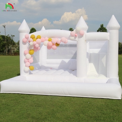 বাণিজ্যিক সাদা inflatable ঝাঁকুনি কাসল হাউস বাচ্চাদের জল স্লাইড সঙ্গে বল গর্ত