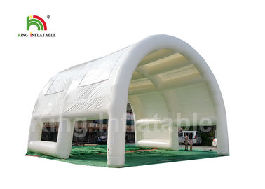 জল - প্রুফ পিভিসি 40 * 10m হোয়াইট জায়েন্ট বিবাহযোগ্য দলগুলোর জন্য ঘন ঘন টিউব