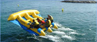 উত্তেজনাপূর্ণ পিভিসি Inflatable ফ্লাই মাছ ধরার নৌকা 3 - 6 ব্যক্তি Aqua গেম জন্য কলা আকার