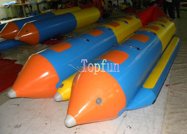 টেকসই প্রস্ফুটিত উড়ন্ত মাছ / কলা জল স্লাইড inflatable নৌকা 8 আসন / পিভিসি Inflatable কলা নৌকা