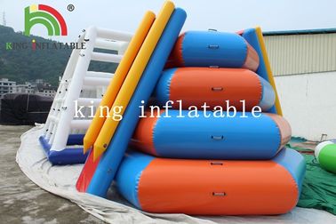 পিভিসি Tarpaulin জলপ্রপাত inflatable ভাসমান দ্বীপ জল পার্ক জন্য ক্লাইম্বিং টাওয়ার স্লাইড