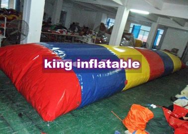 রঙিন স্ট্রিপ inflatable Catapult ব্লোব, কাস্টম পিভিসি Tarpaulin Inflatable জল খেলনা