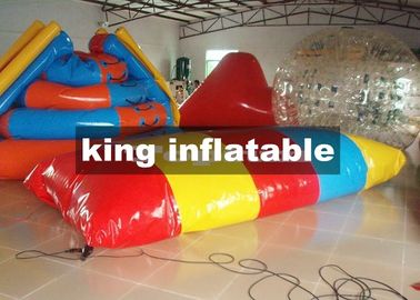 রঙিন স্ট্রিপ inflatable Catapult ব্লোব, কাস্টম পিভিসি Tarpaulin Inflatable জল খেলনা