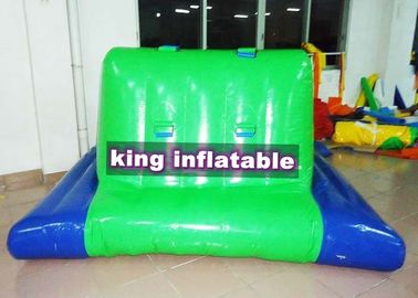 সবুজ এবং নীল inflatable জল খেলনা জল পার্ক জন্য পিভিসি Inflatable সাইড ঘোড়া