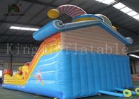 রঙিন ঝরনা 0.55 মিমি পিভিসি Inflatable কিডস বাচ্চাদের জন্য স্লাইড সঙ্গে ঘর