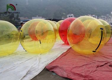 টেকসই রঙিন Inflatable হাঁটার জল বল 2m Dia 1.0 মিমি জলরোধী পিভিসি ভাড়া জন্য